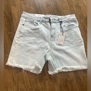 NWT Judy Blue shorts size L (light blue denim)